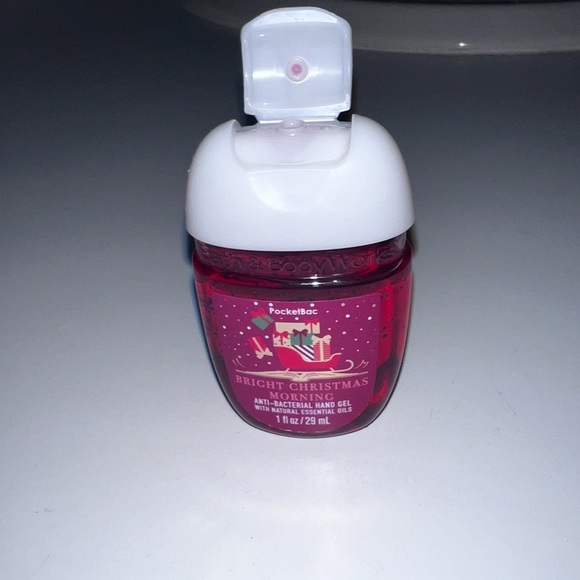 New bath and body works fluffy & rhinestone bling reindeer keychain w/pocket bac - Picture 13 of 16